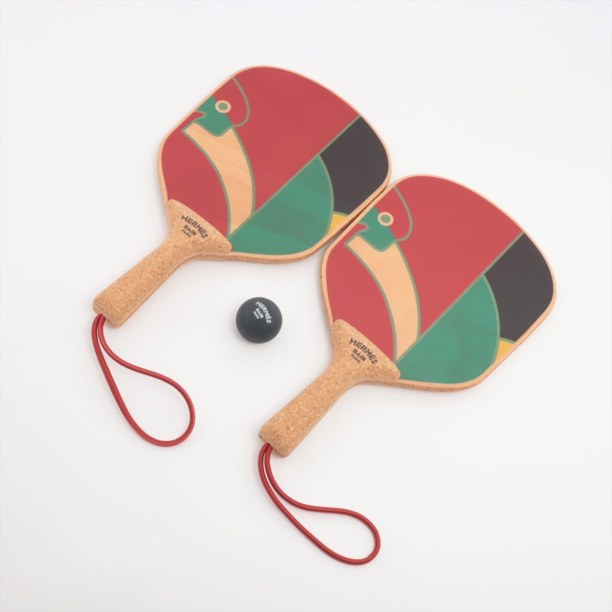 Hermès beach tennis rackets Wood Red x green with rubber ball