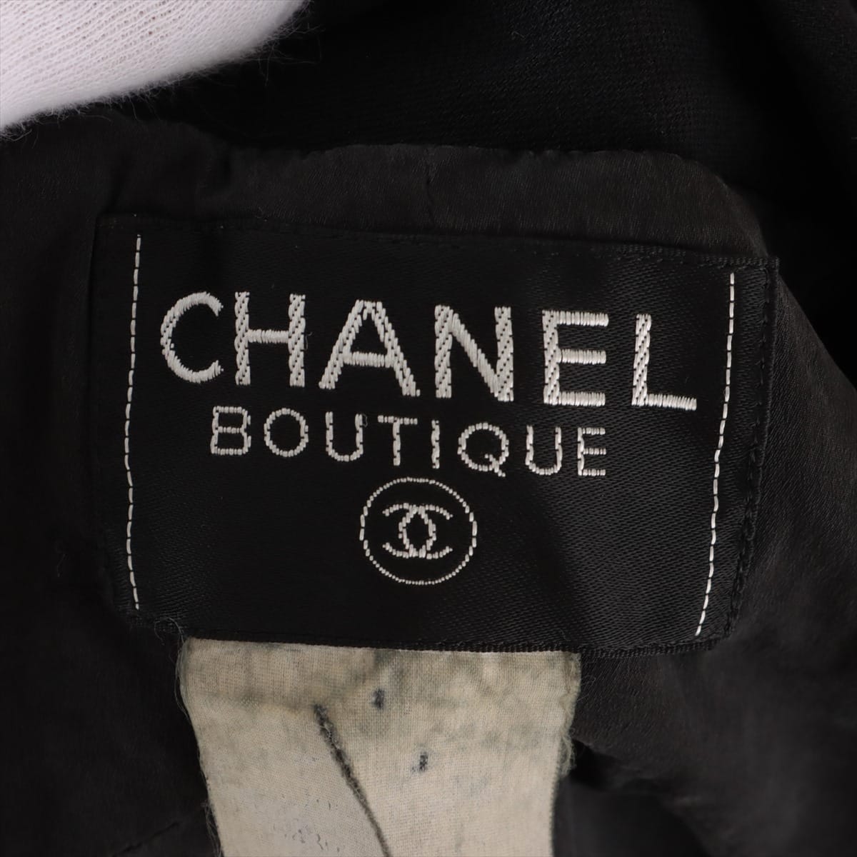 Chanel 98C Wool & silk Setup tops Unknown size /Bottoms 36 Ladies' Black  Coco Button There is a button replacement