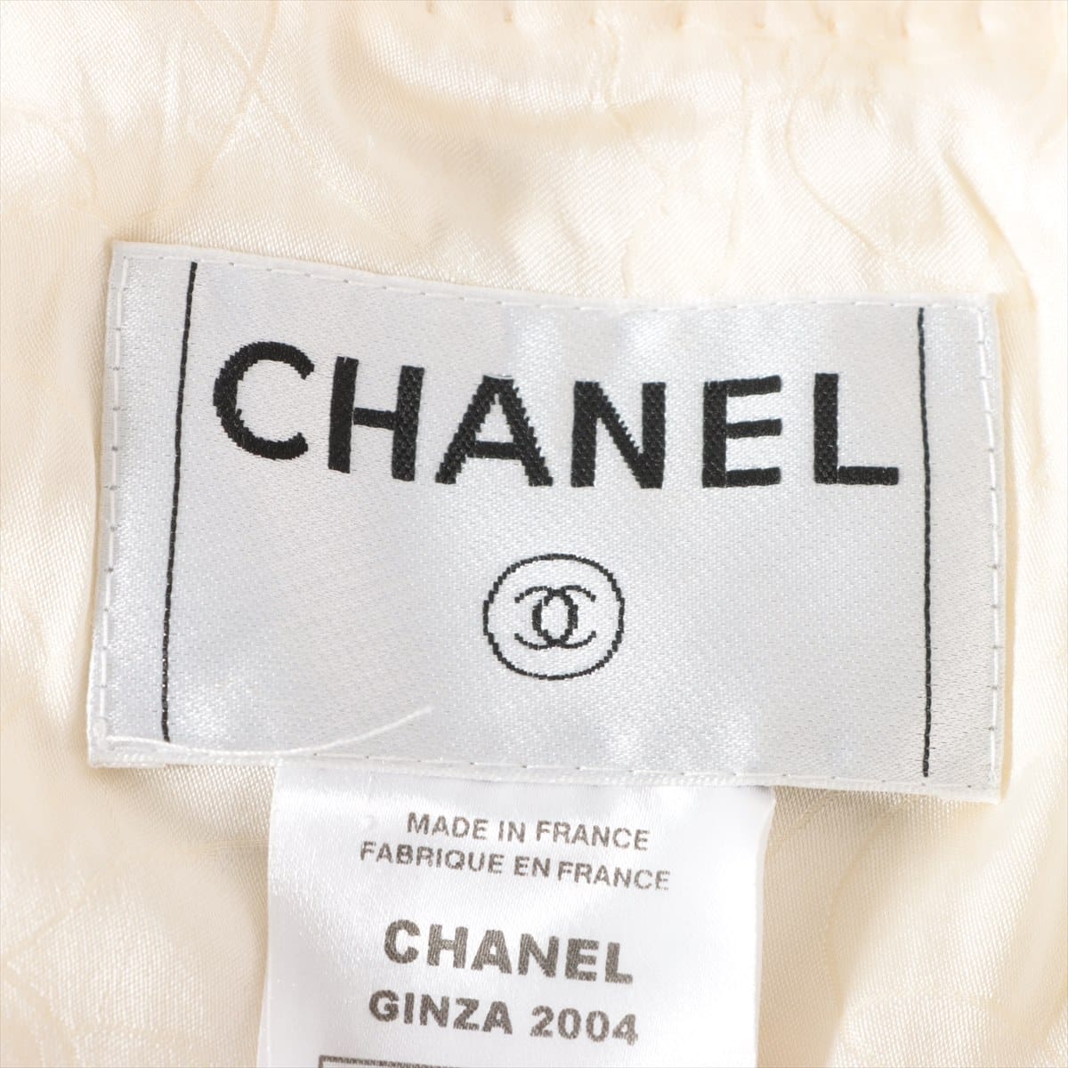 Chanel Coco Mark 05C Tweed Setup 38/38/40 Ladies' White  Ginza limited 2004 Imitation pearl decoration