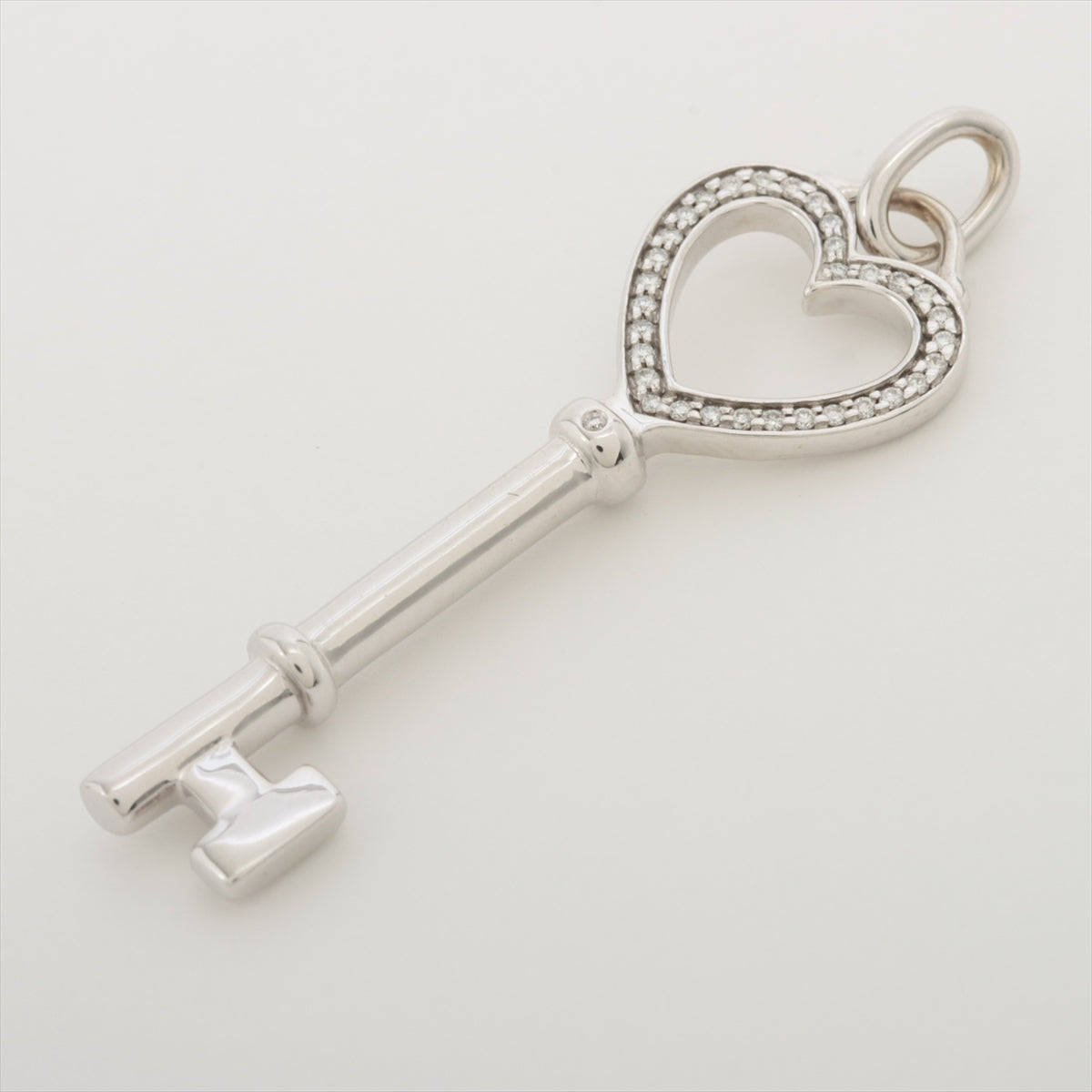 Tiffany Heart Key Diamond Necklace top 750(WG) 4.0g
