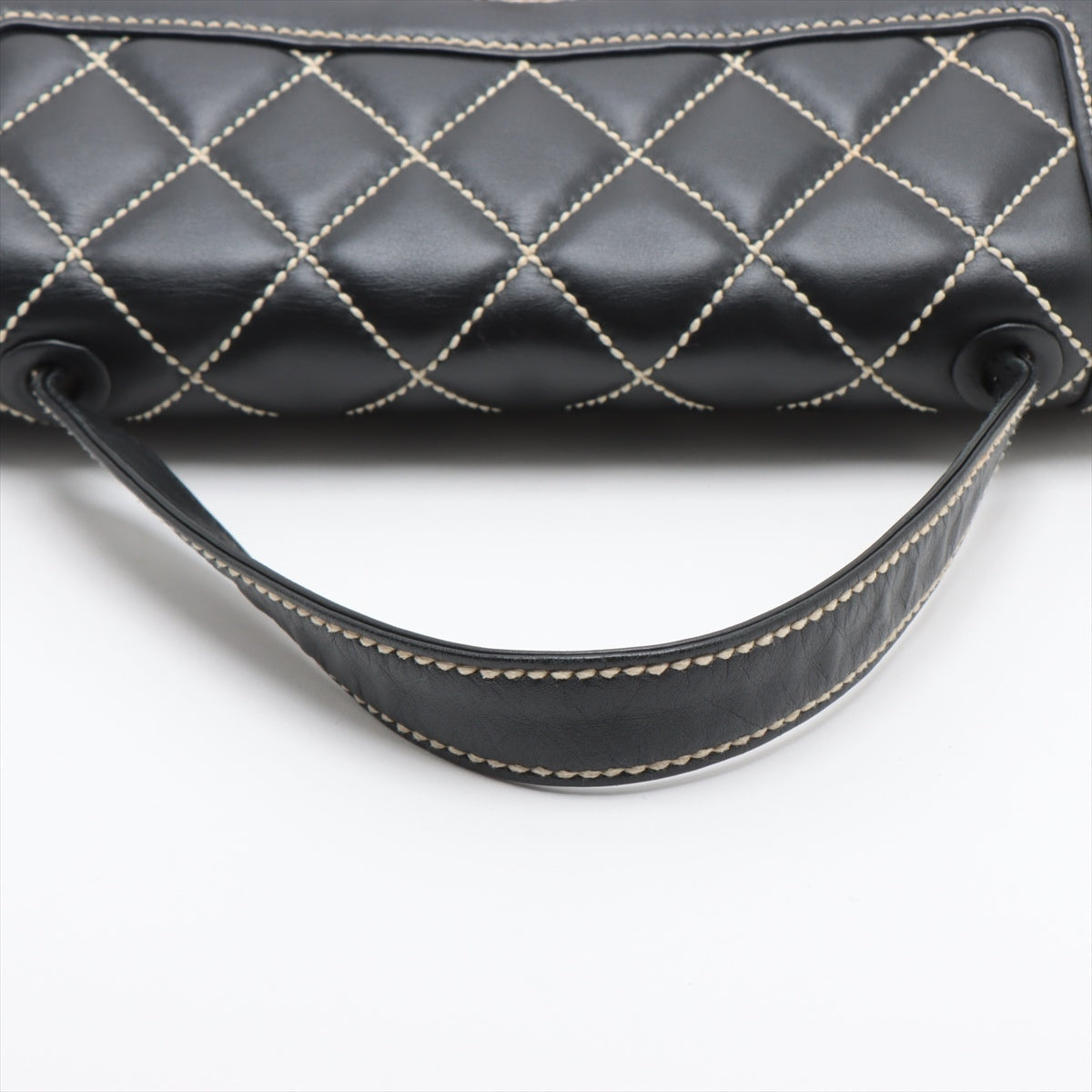 Chanel Wild Stitch Lambskin Handbag Black Gold Metal Fittings 9XXXXXX