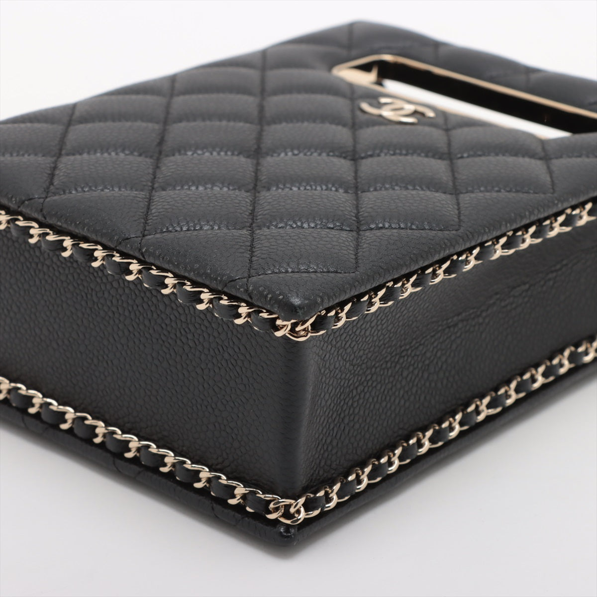 Chanel Matelasse Caviar Skin Chain Shoulder Bag Black Gold Metal Fittings AS3314