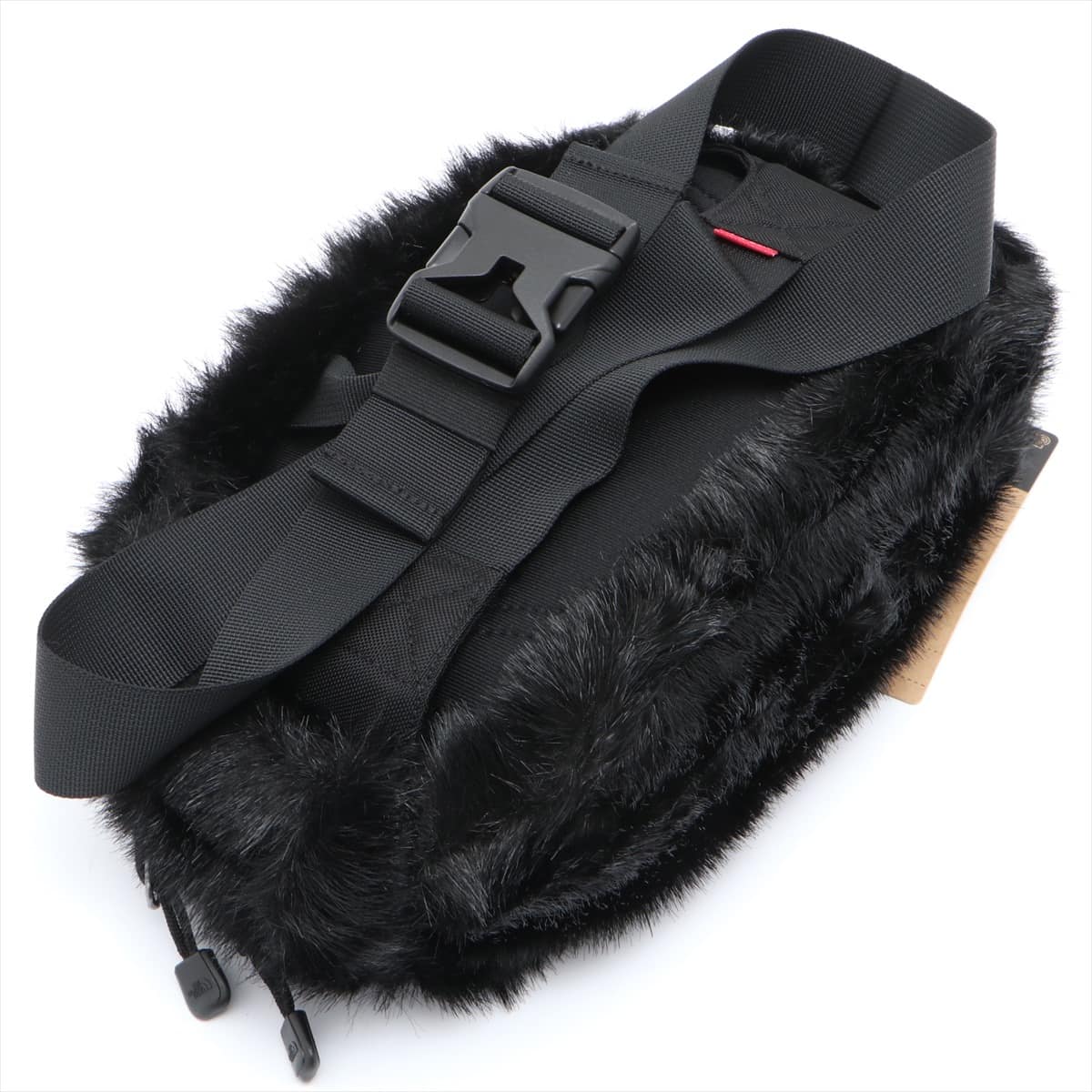 SUPREME × THE NORTH FACE Fur Sling backpack Black 2020AW There is a slight perfume smell