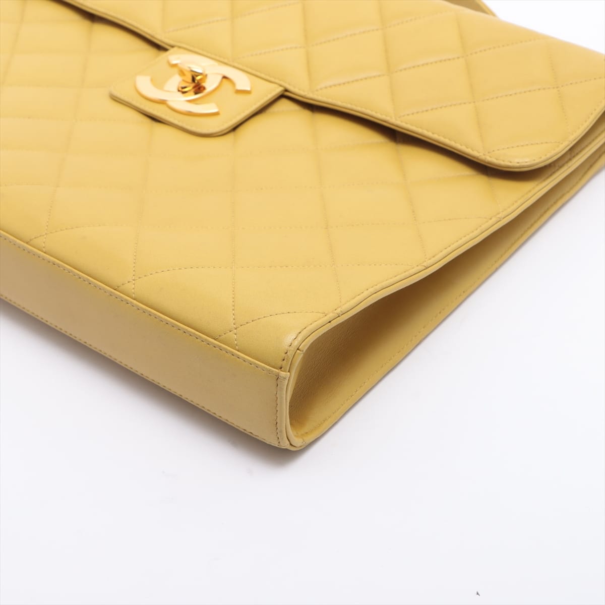 Chanel Matelasse Lambskin Business bag Yellow-green Gold Metal fittings 5XXXXXX