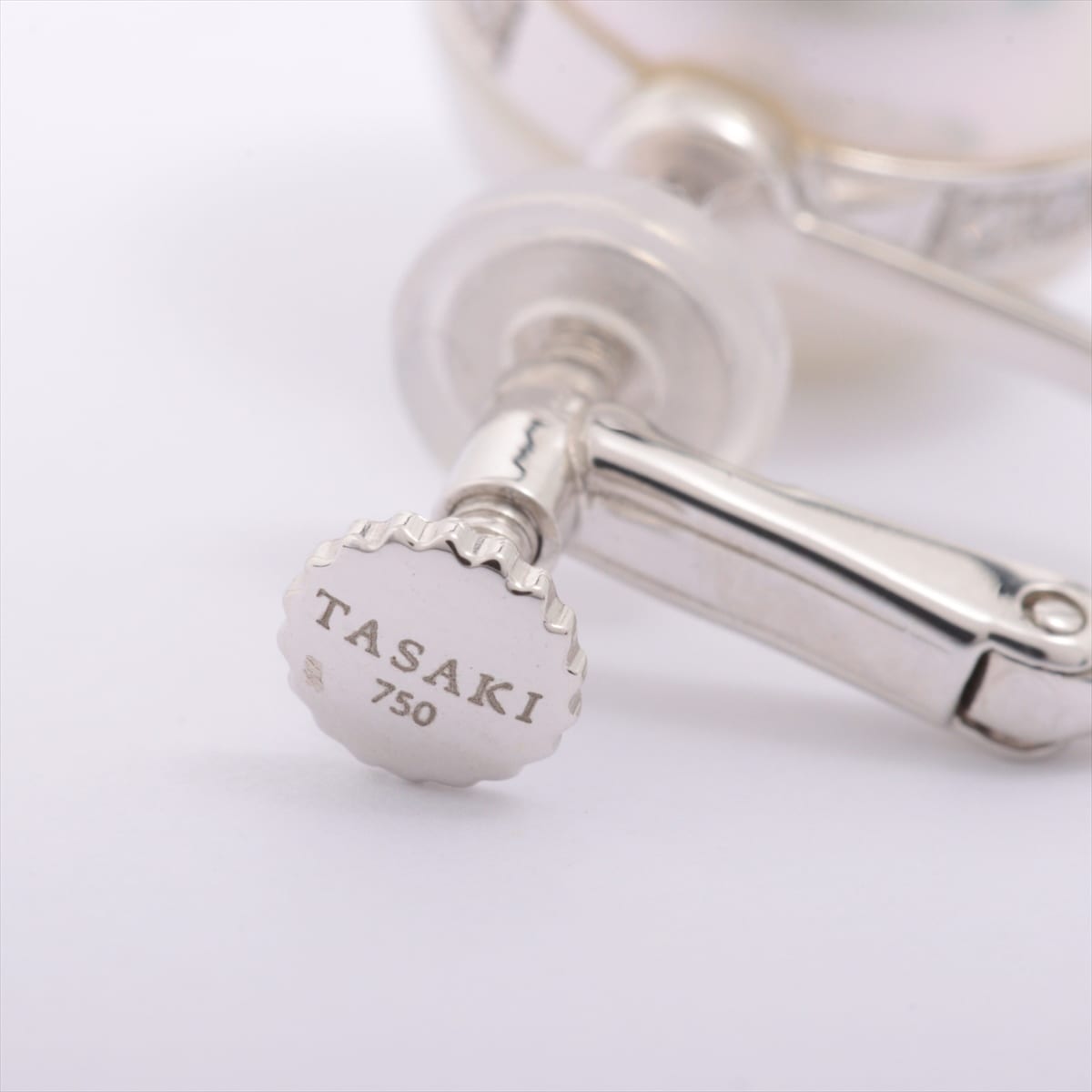 TASAKI Balance Pearl diamond Earings 750(WG) Total 8.4g 0.10 0.10