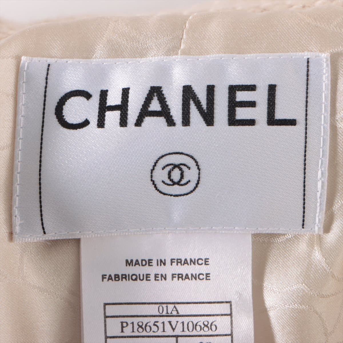 Chanel 01A Wool & nylon Setup 38 Ladies' Ivory  Coco Button