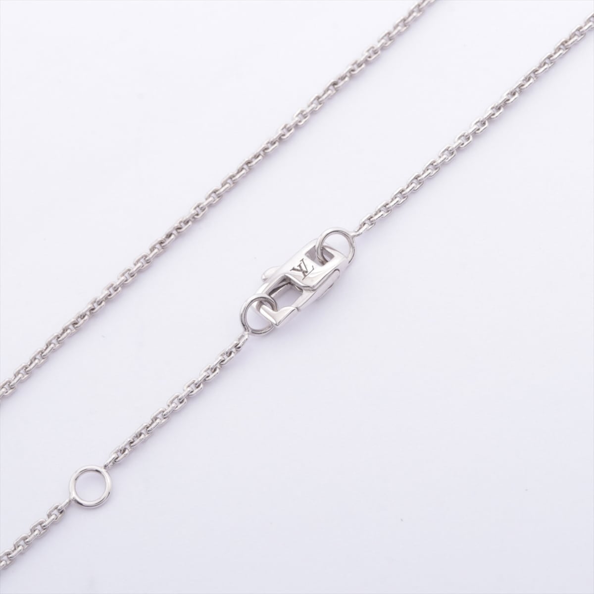 Louis Vuitton Pandantif Sun Blossom BB diamond Necklace 750(WG) 4.9g