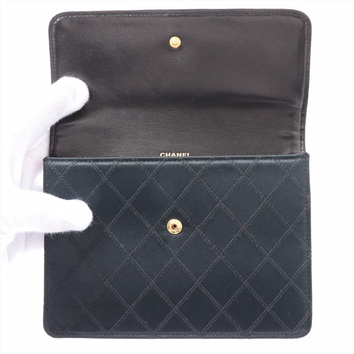 Chanel Bicolore Satin Pass case Black Gold Metal fittings 12XXXXXX