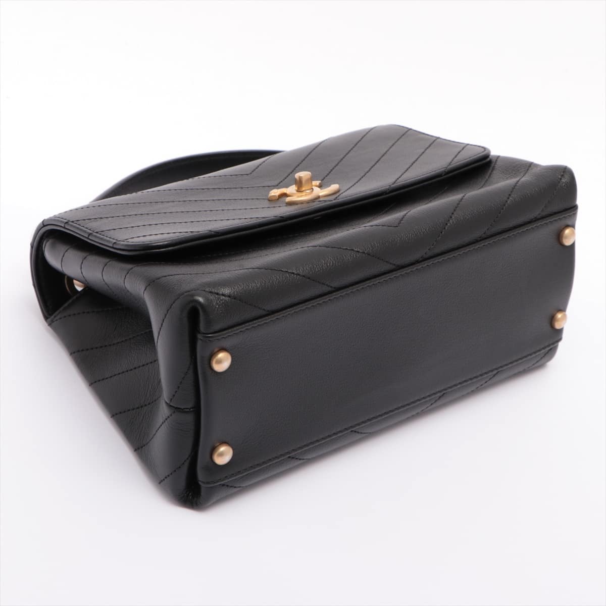 Chanel V Stitch Calfskin x Python 2way handbag Black Gold Metal fittings 25XXXXXX A57149