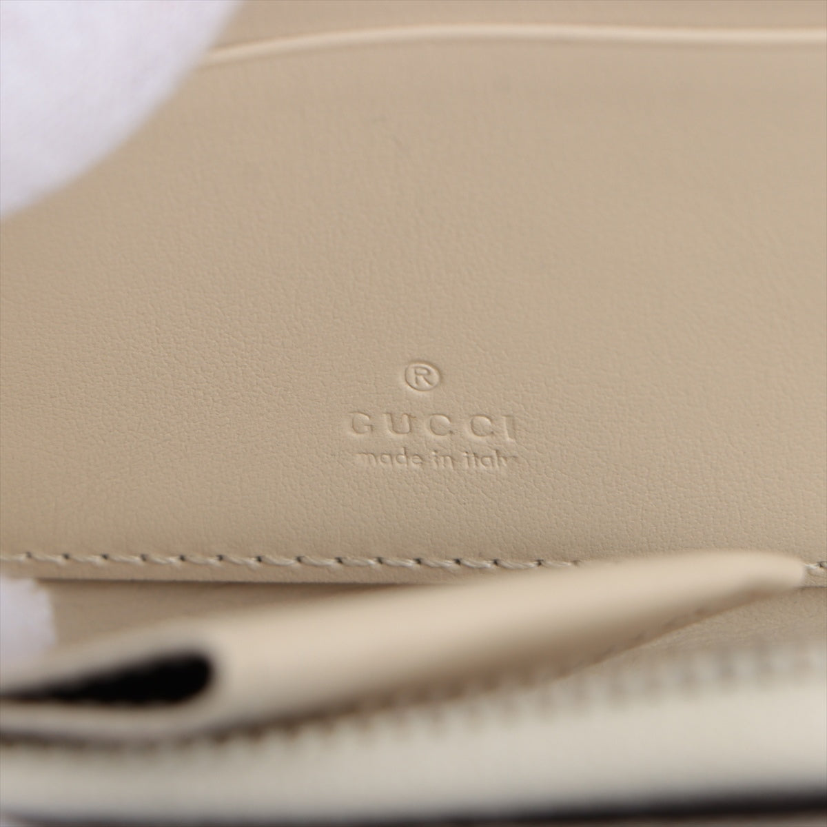 Gucci GG embossed 657571 Leather Coin purse White