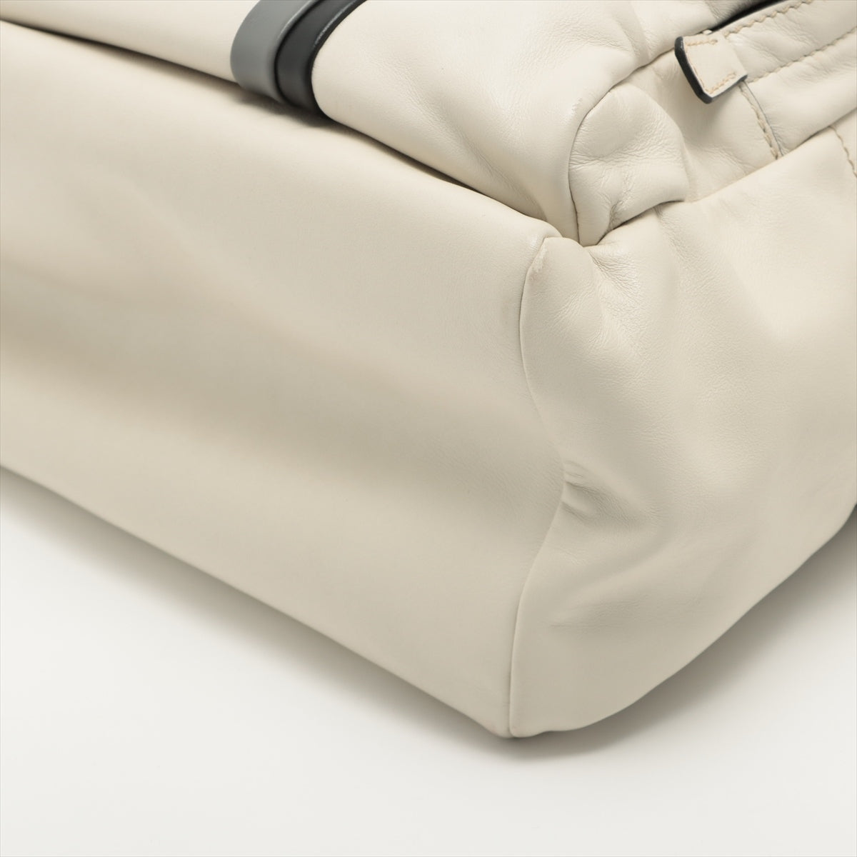 Prada Leather Backpack White 2VZ066