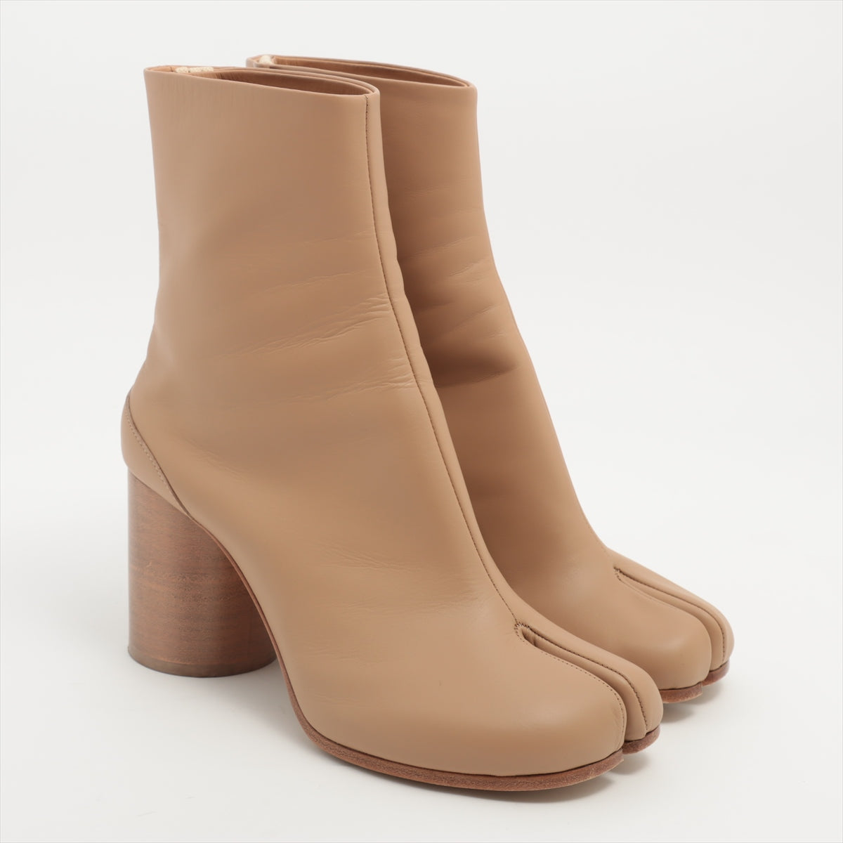 Maison Margiela TABI Leather Short Boots 37 Ladies' Beige Is there dirt on the insole