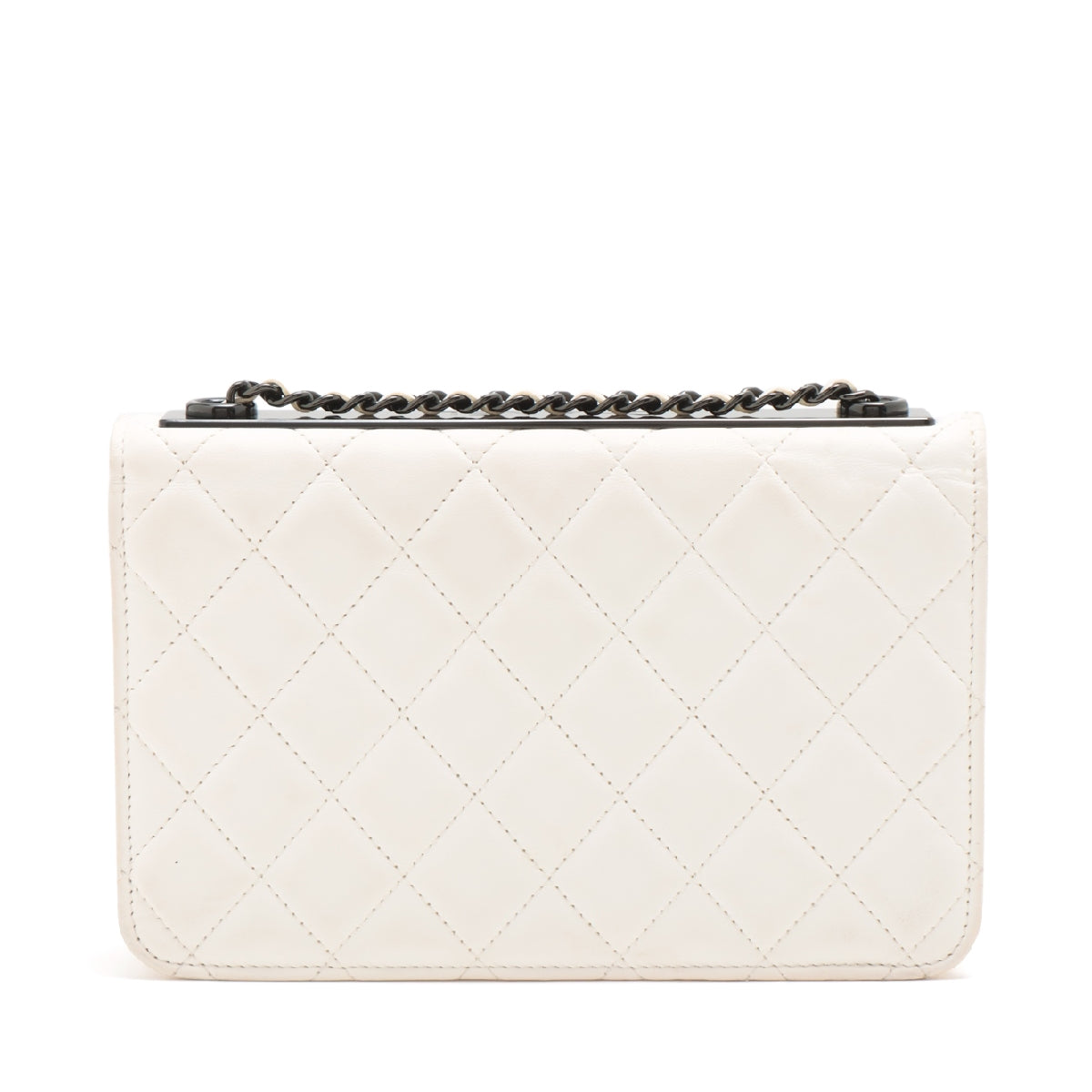 Chanel Matelasse Lambskin Chain shoulder bag White Black hardware There is an IC chip