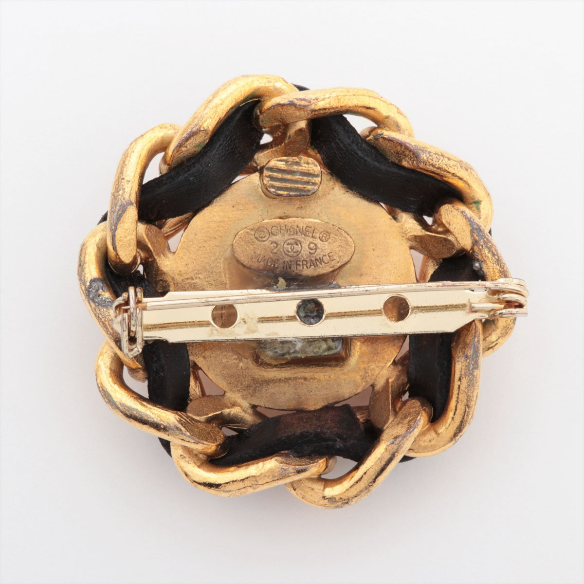 Chanel Coco Mark 29 Brooch GP & leather Gold Scratched Wears Losing luster Stained Discoloration