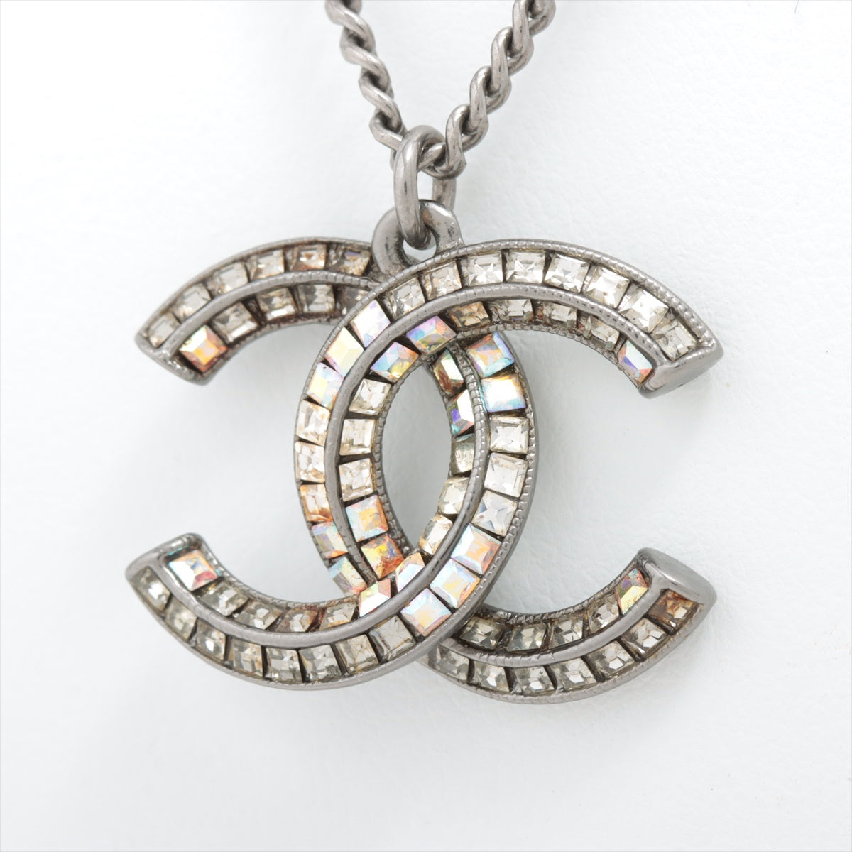 Chanel Coco Pearl Necklace. – Votre Luxe