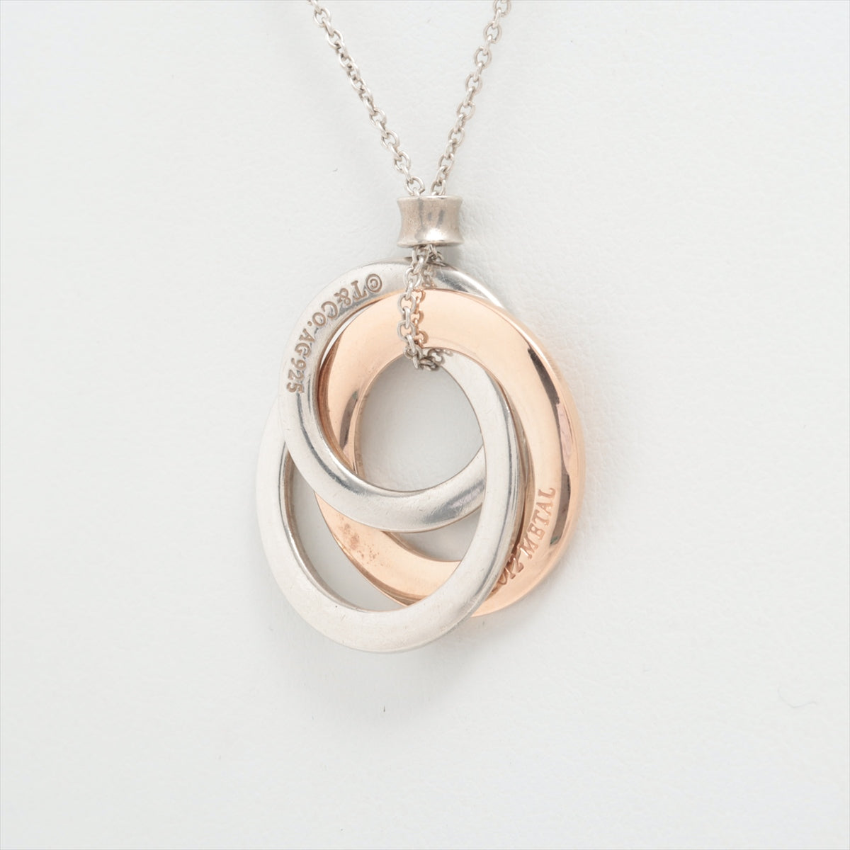 Tiffany Interlocking Circles Pendant Necklace | Circle pendant necklace,  Pendant, Circle pendant