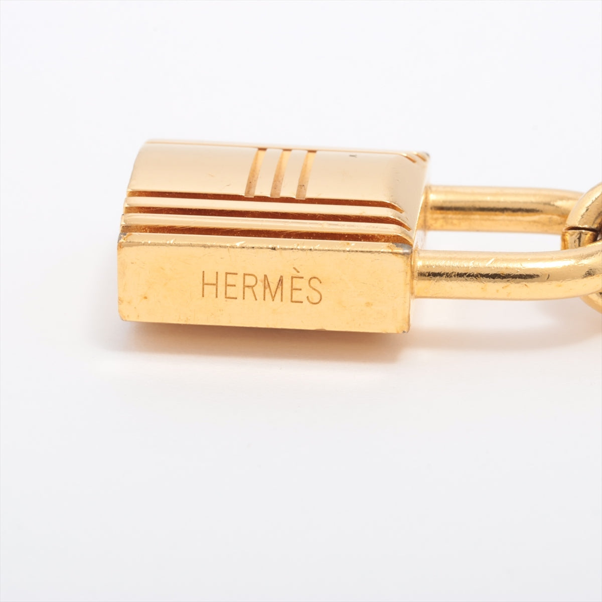 Hermès Amulet 4 Charm GP Gold Scratches, discoloration, dirt, dullness