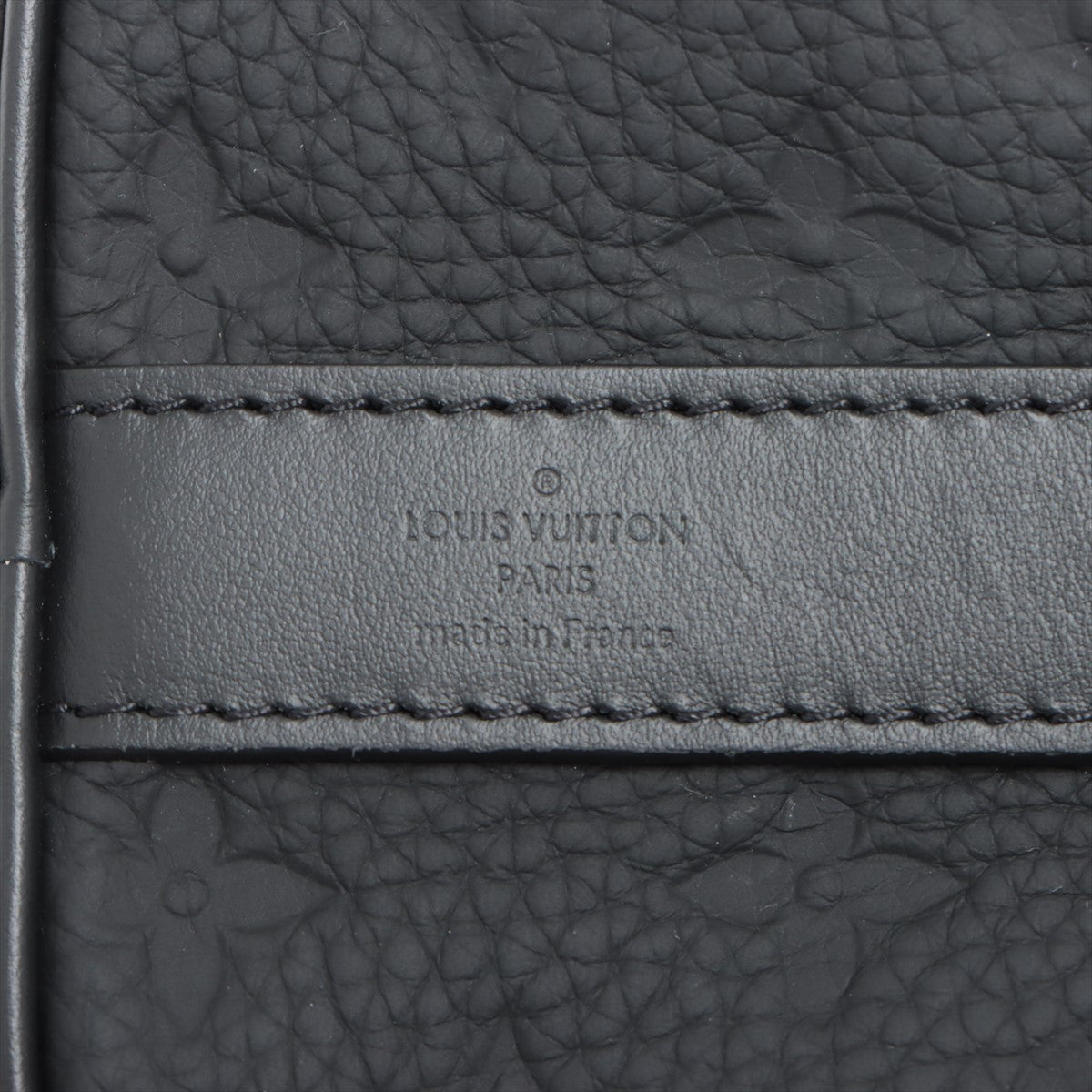 Louis Vuitton Taurillon Keepall Bandoulière 25 M20900