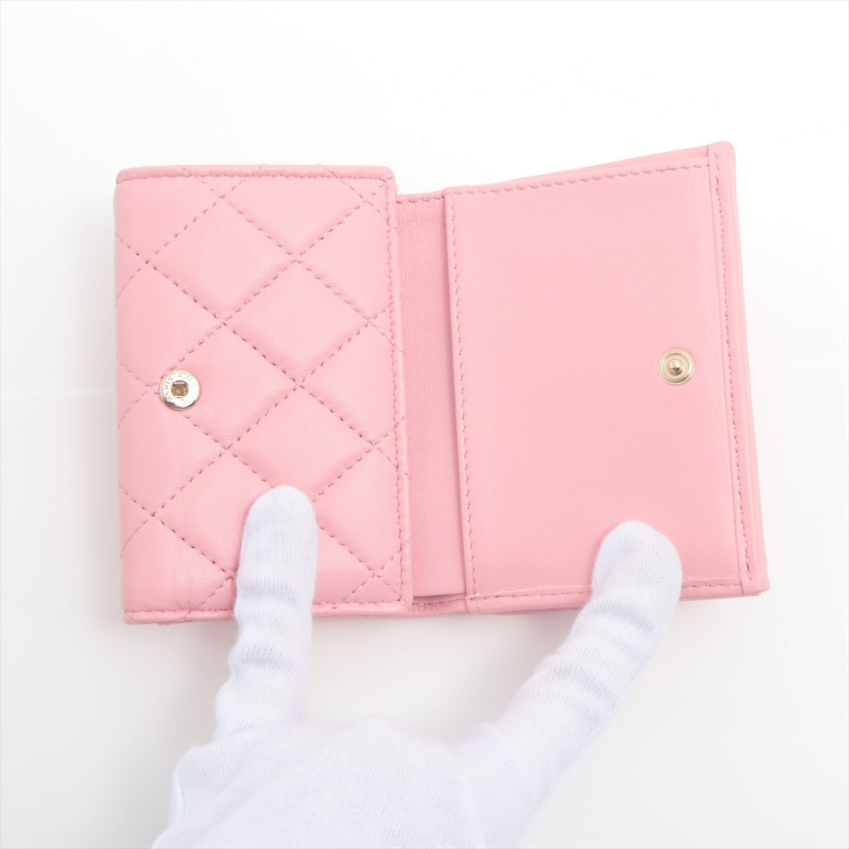 Chanel Matelasse Lambskin Compact Wallet Pink Pink gold hardware random