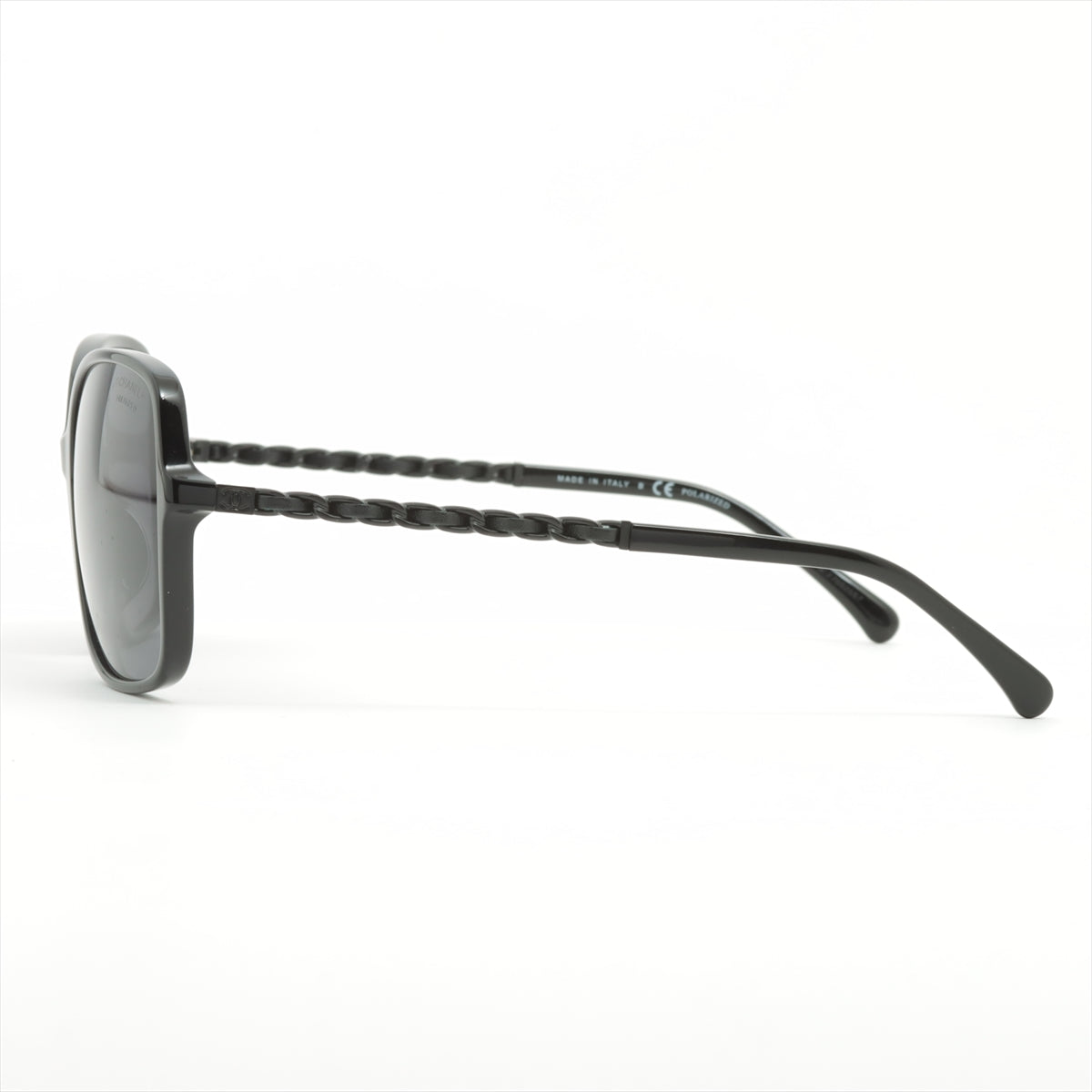 Chanel 5210-Q-A Coco Mark Sunglass GP x plastic Black There is a scuff Chain included