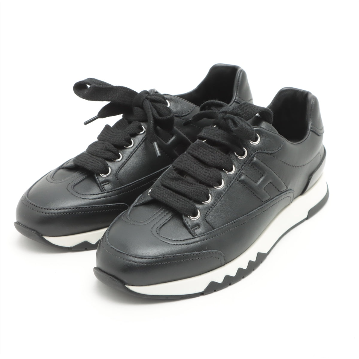 Hermès trails Leather Sneakers 35 1/2 Ladies' Black × White Is there a replacement string